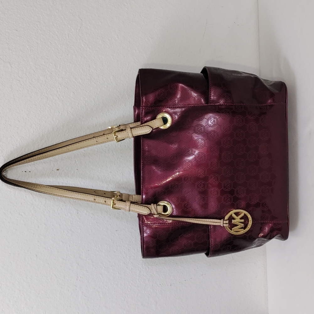Michael Kors Jet Set East West Signature Bordeaux Patent Leather Metallic Tote